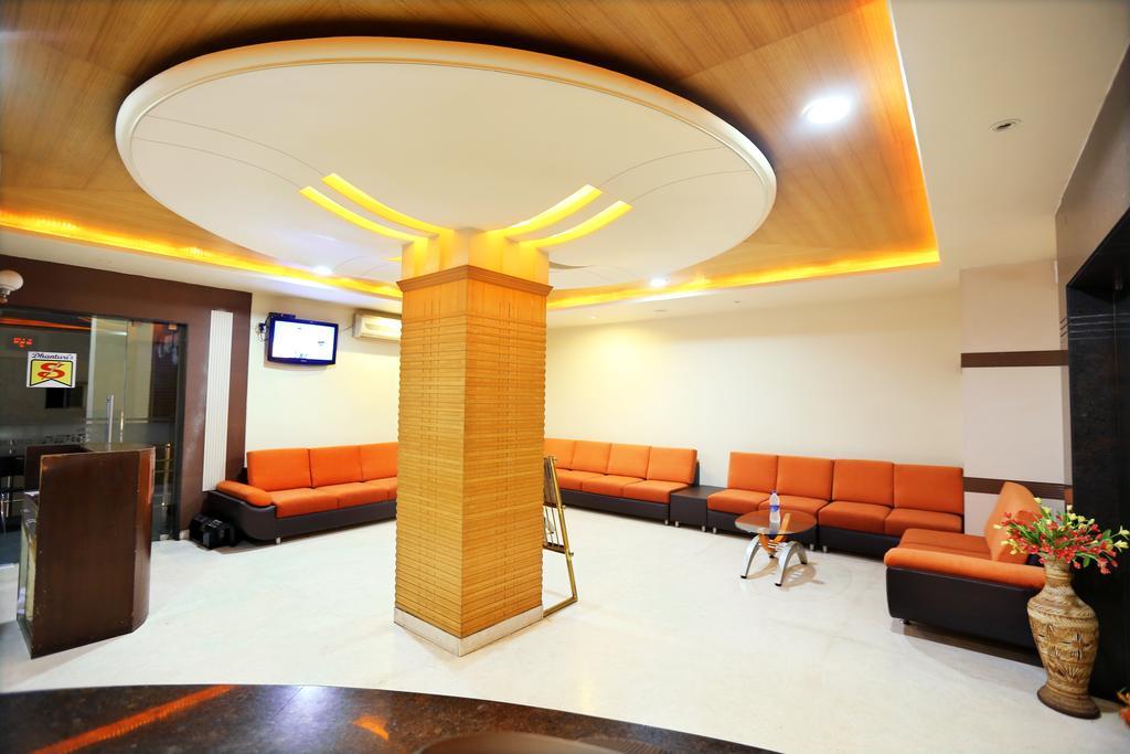 Hotel Sitara Grand Hyderabad Bagian luar foto