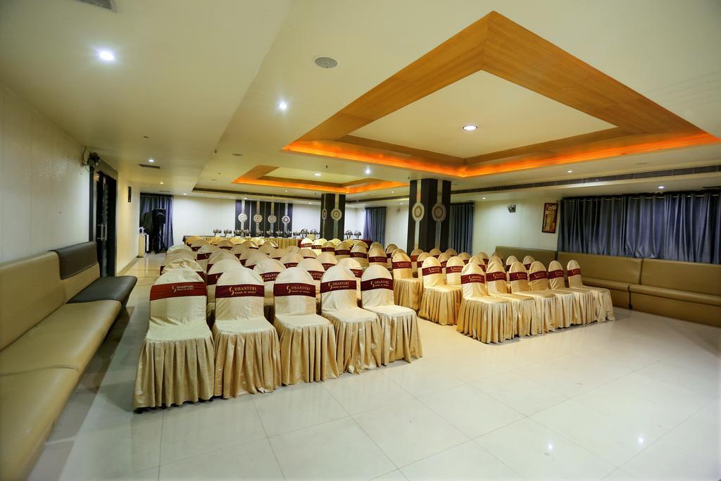 Hotel Sitara Grand Hyderabad Bagian luar foto