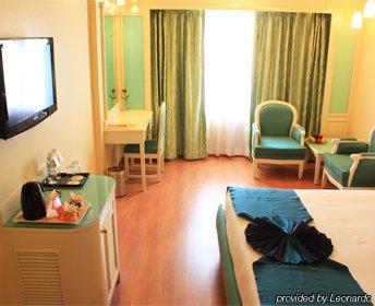 Hotel Sitara Grand Hyderabad Bagian luar foto