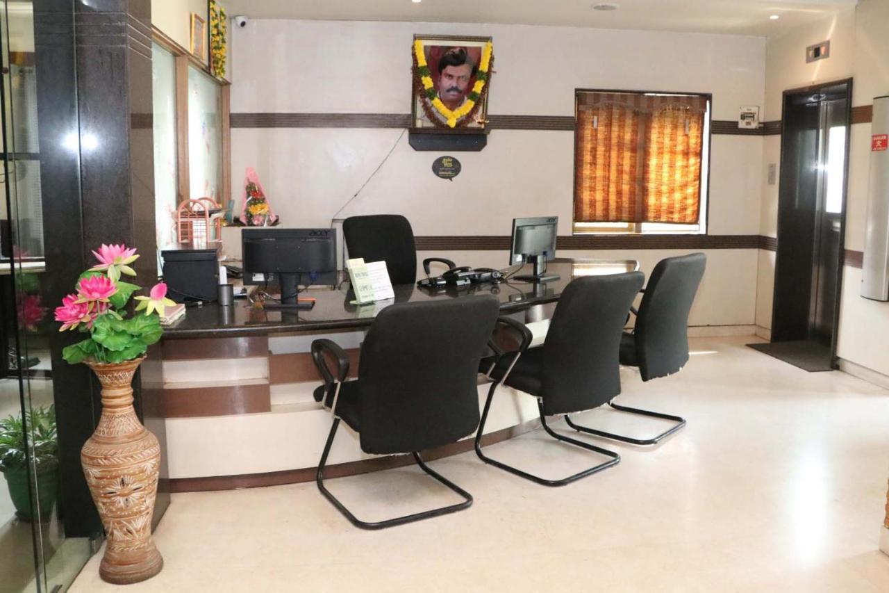 Hotel Sitara Grand Hyderabad Bagian luar foto